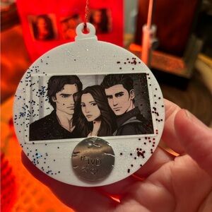 Who wants Damon, Stefan + Elena or Klaus hanging around your home this holiday